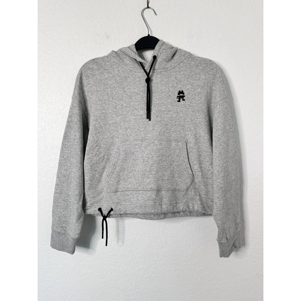 Monstercat Womens Pull Over Drawstring Crop Silver Hoodie Kangaroo Pockets Sz M